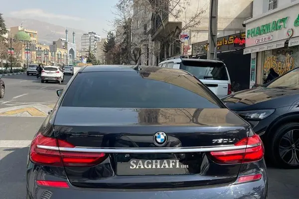 ب ام و، سری 7