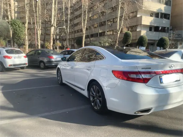 هیوندای، آزرا (گرنجور)