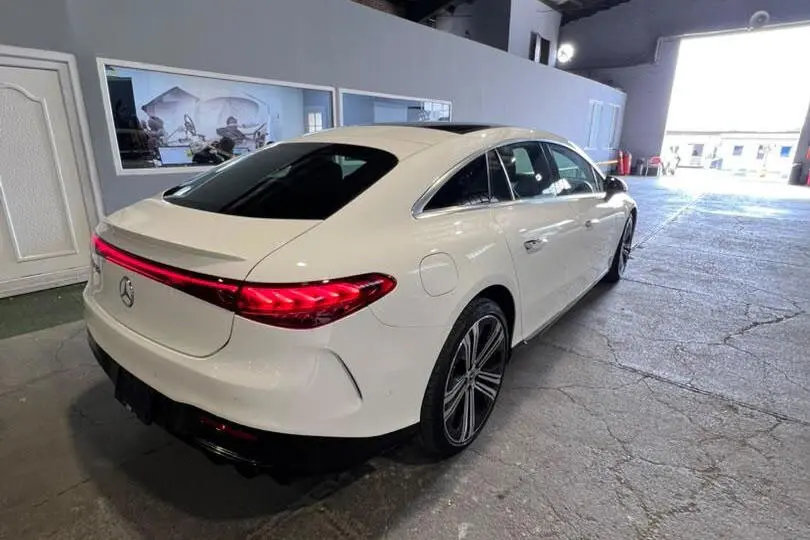 بنز،  EQE Sedan