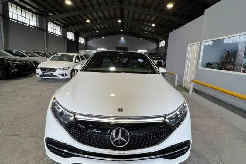 بنز،  EQE Sedan