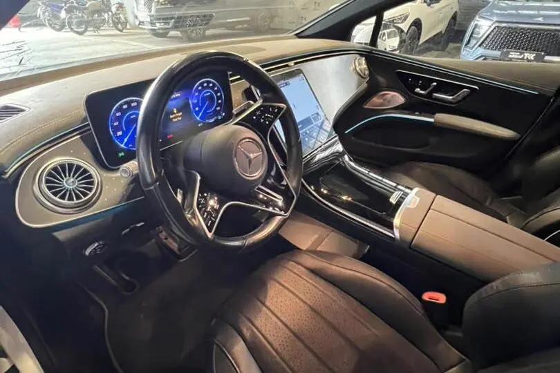 بنز،  EQE Sedan