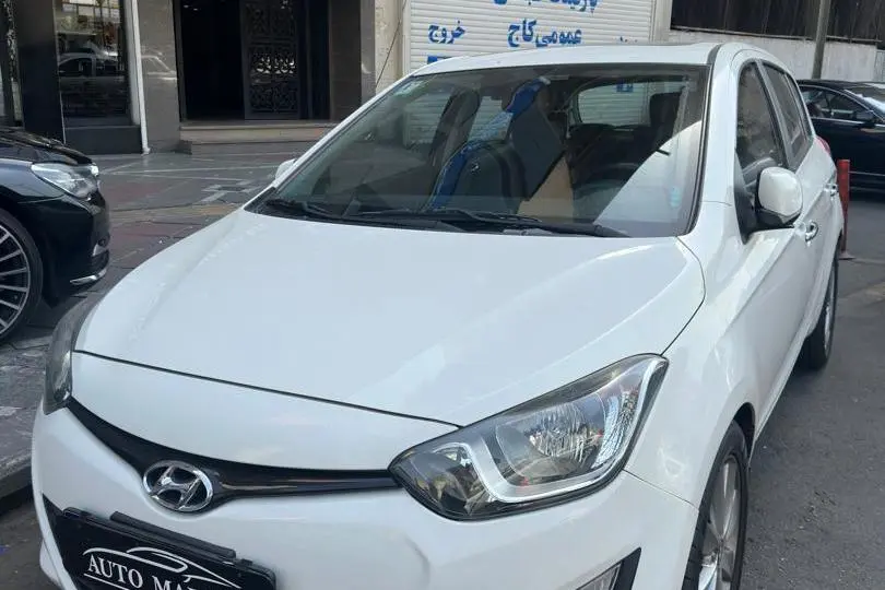 هیوندای،  i20