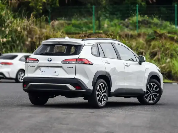 تویوتا، فرانت لندر هیبرید