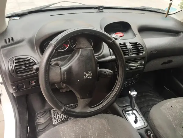 پژو  206 SD