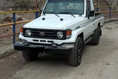 تویوتا، لندکروز وانت تک کابین