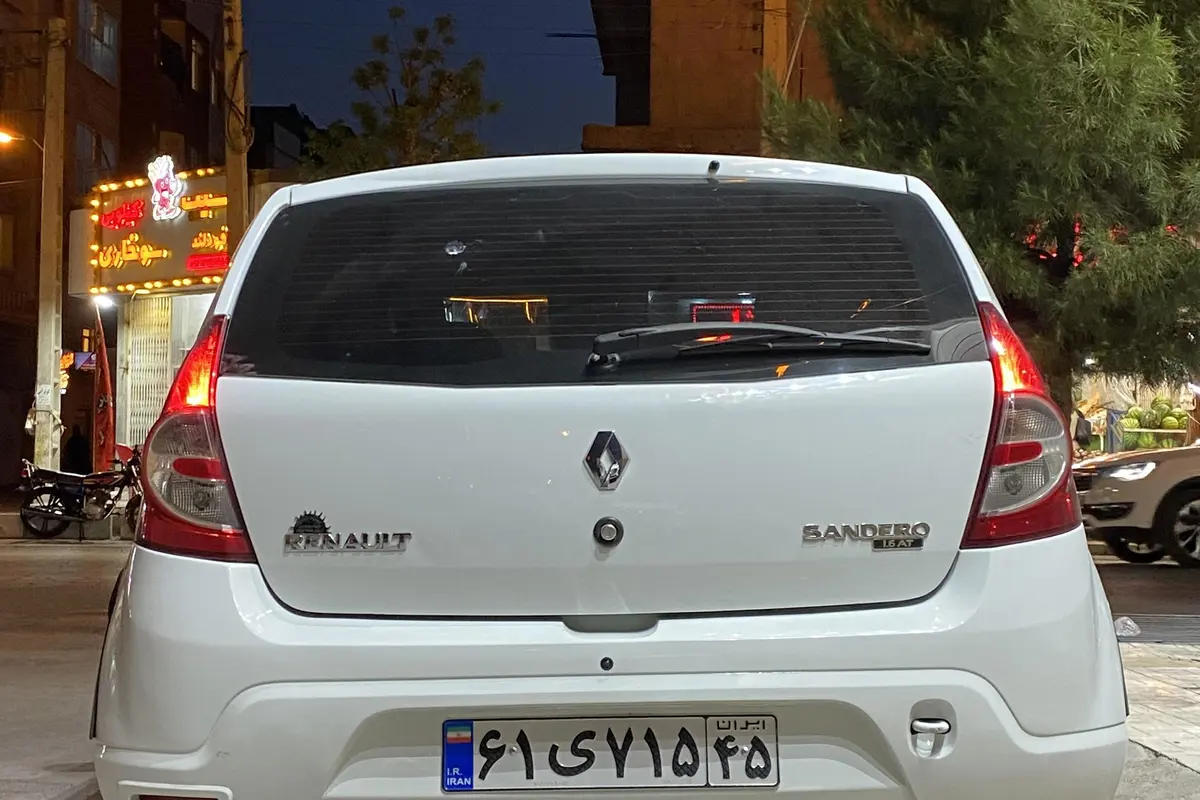 رنو،  ساندرو