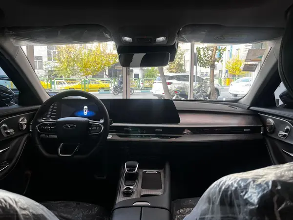 پیش فروش فونیکس، آریزو 8 (Z8)