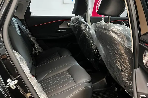 پیش فروش فونیکس، آریزو 8 (Z8)