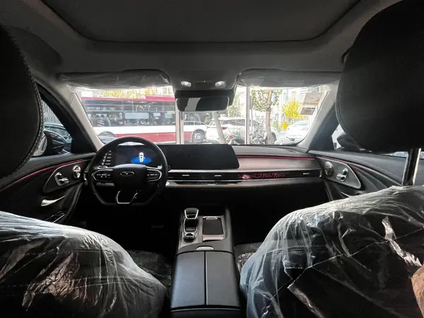 پیش فروش فونیکس، آریزو 8 (Z8)