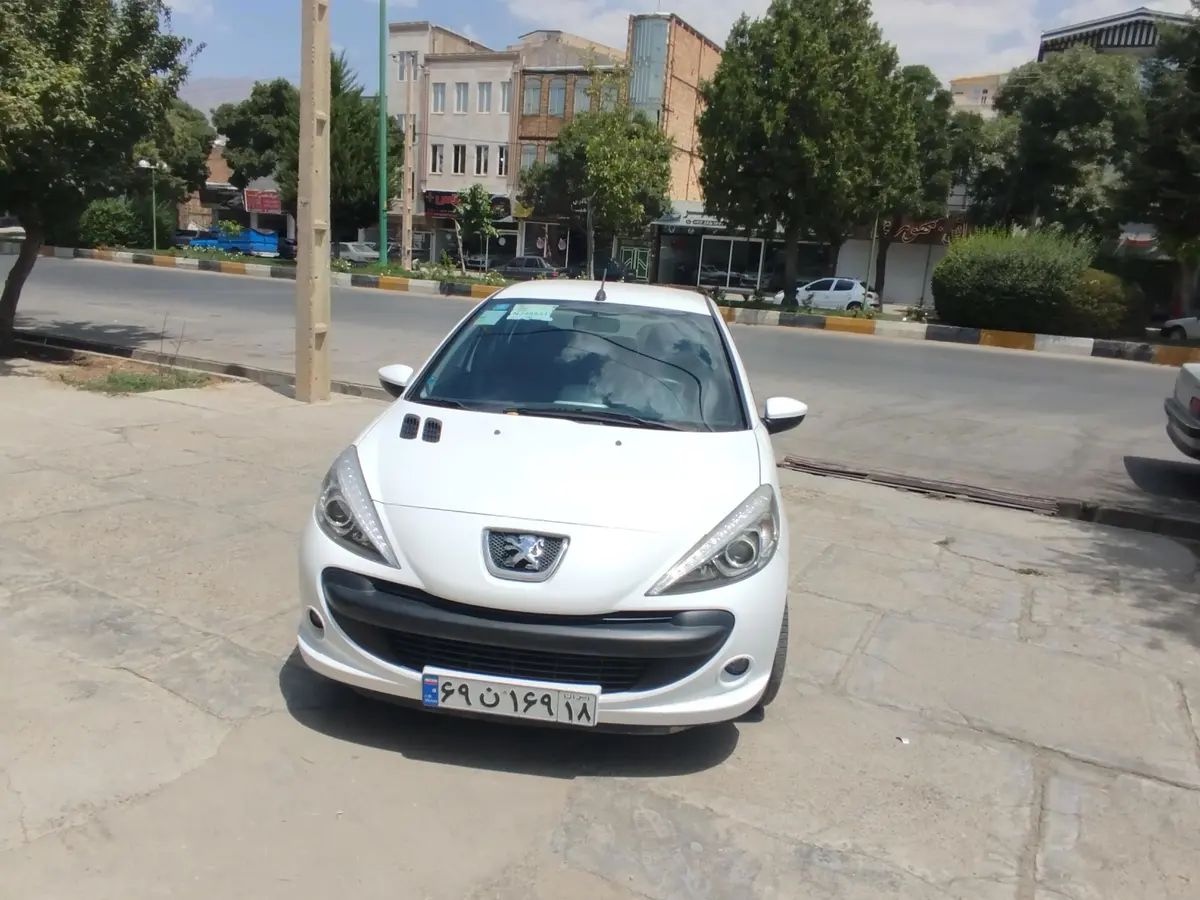 پژو،  207