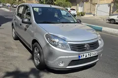 رنو، ساندرو