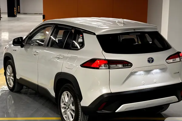 تویوتا، کرولا کراس هیبرید