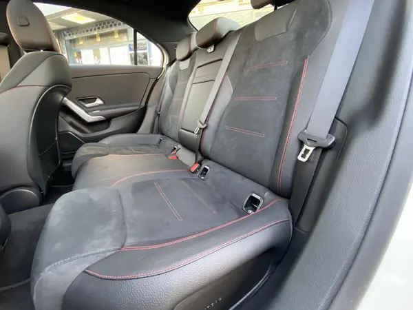 بنز، کلاس A سدان