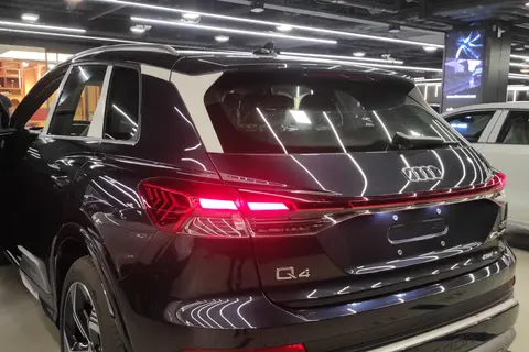 آئودی، Q4 e-tron