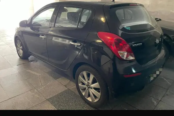 هیوندای  i20