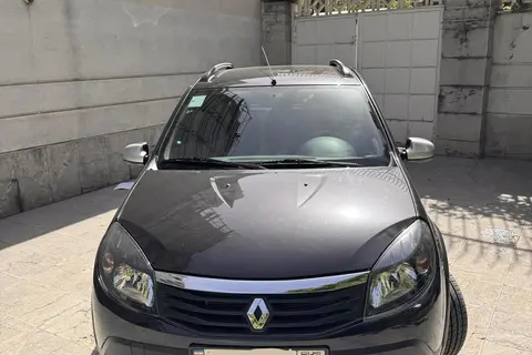 رنو، ساندرو استپ وی