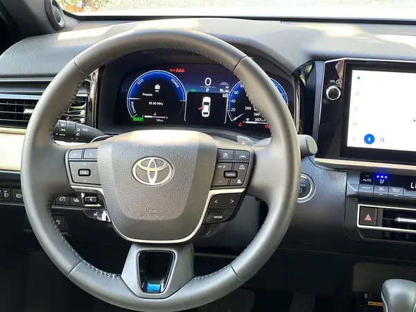 تویوتا، کمری هیبرید