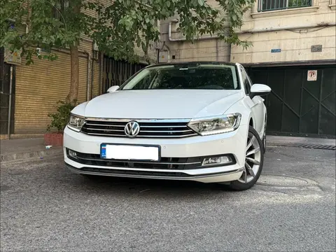 فولکس، پاسات