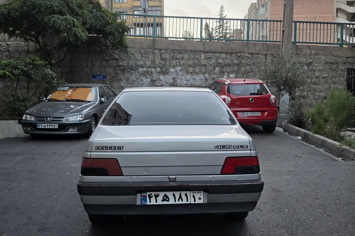 پژو،  405