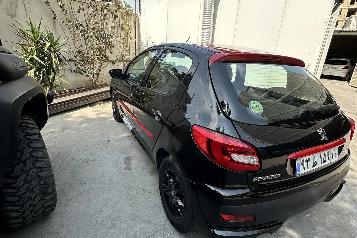 پژو،  207