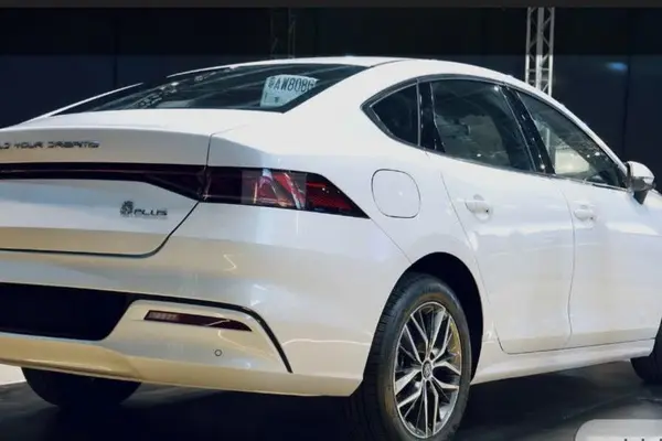 حواله بی وای دی، چین ال DMi