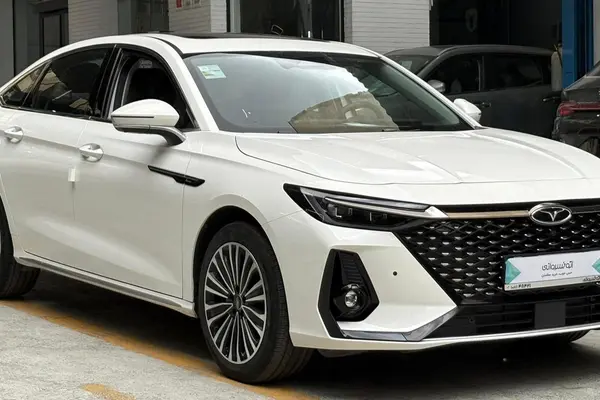 فونیکس، آریزو 8 هیبرید (Z8 PHEV)
