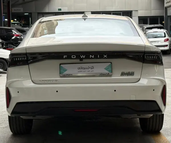 فونیکس، آریزو 8 هیبرید (Z8 PHEV)