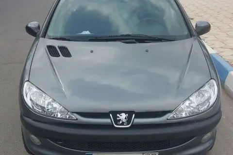 پژو، 206