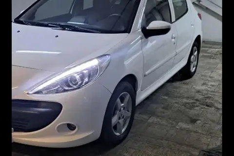 پژو، 207
