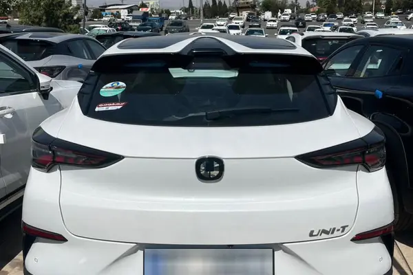 چانگان  UNI-T