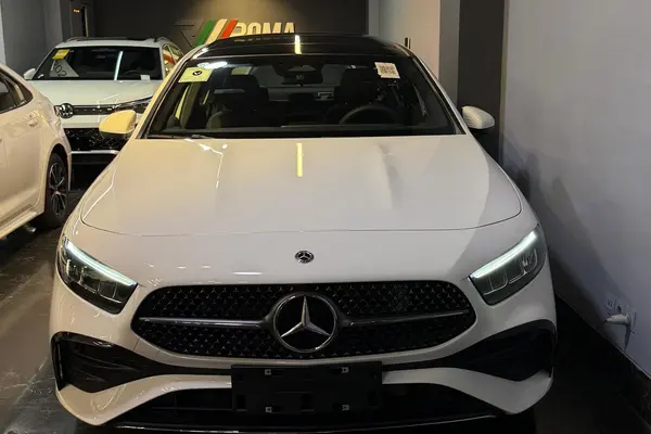 بنز، کلاس A سدان