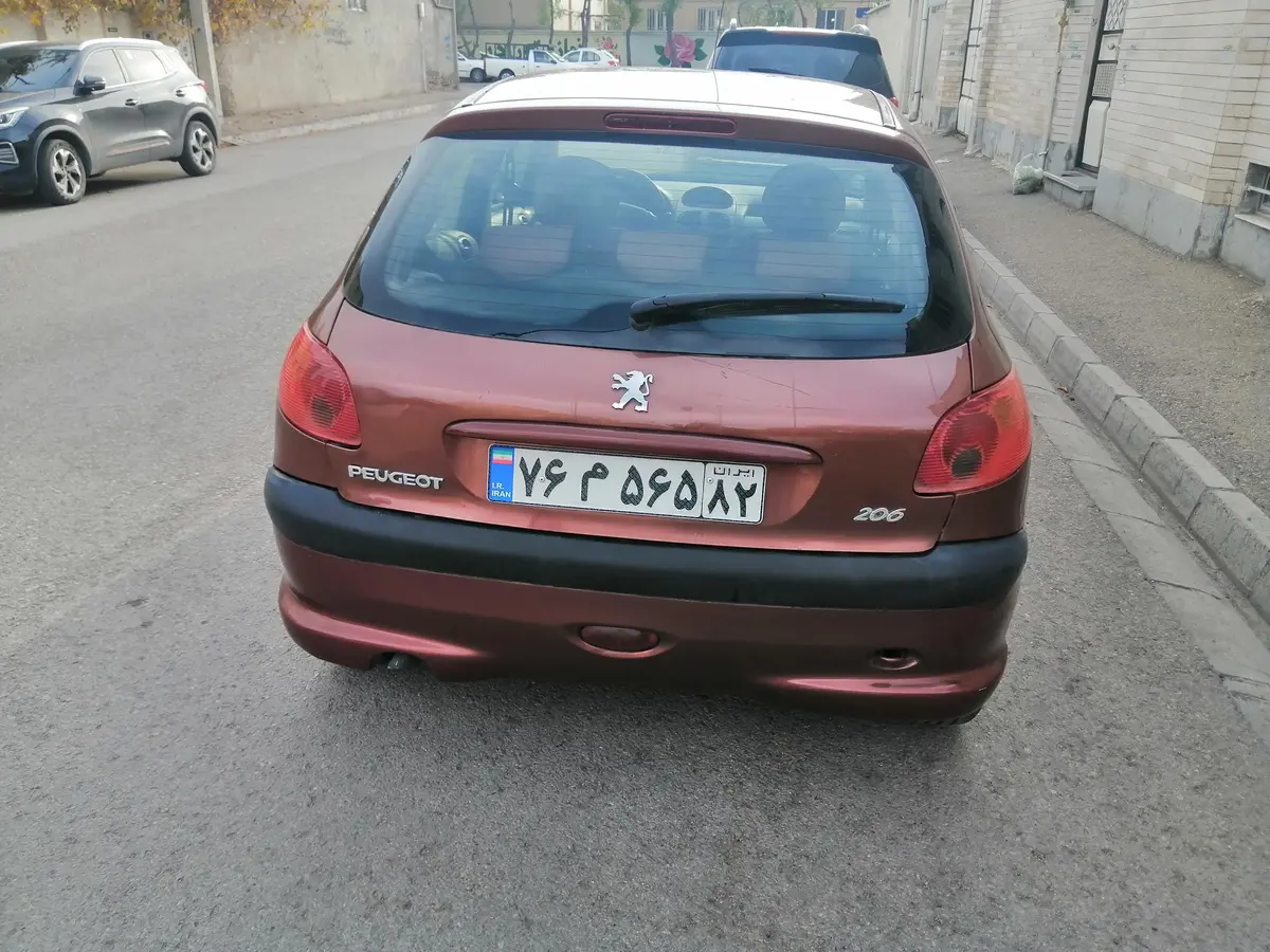 پژو،  206