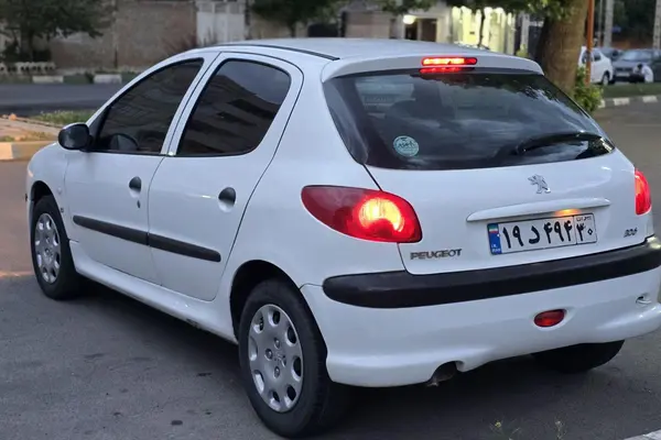 پژو  206