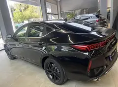 کی ام سی، J7