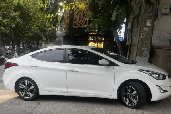 هیوندای  النترا