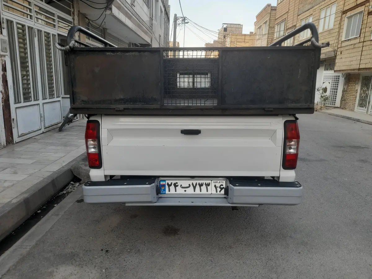 کارا،  تک کابین
