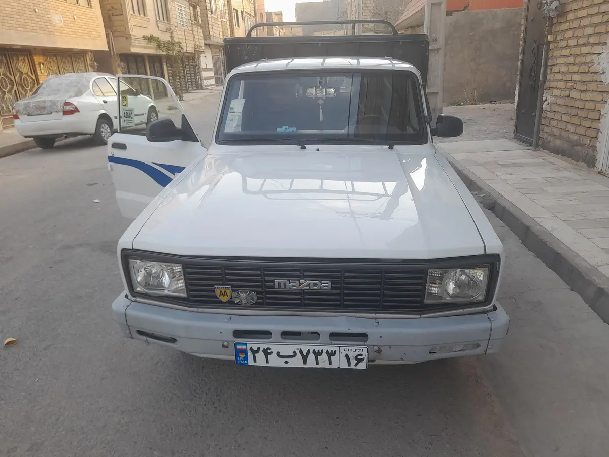 کارا،  تک کابین