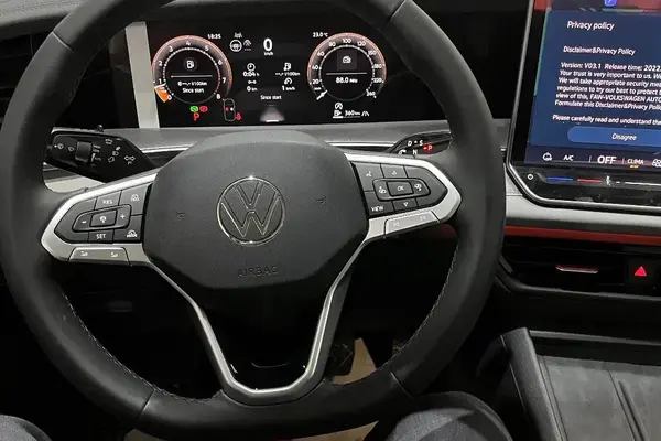 فولکس، تایرون L