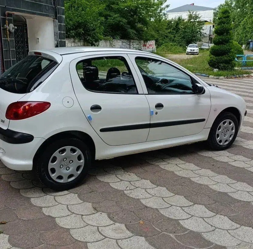 پژو،  206