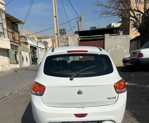 تیبا، هاچ بک