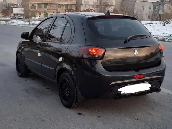 تیبا، هاچ بک