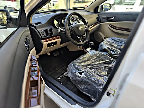 شاهین، G اتومات