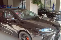 فونیکس، آریزو 6 جی تی (Z6 GT)