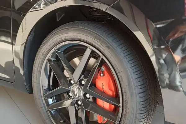 فونیکس، آریزو 6 جی تی (Z6 GT)