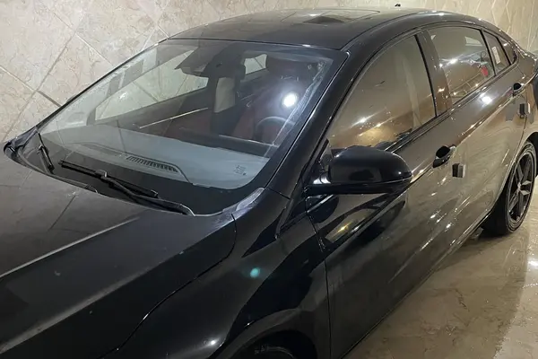 فونیکس، آریزو 6 جی تی (Z6 GT)