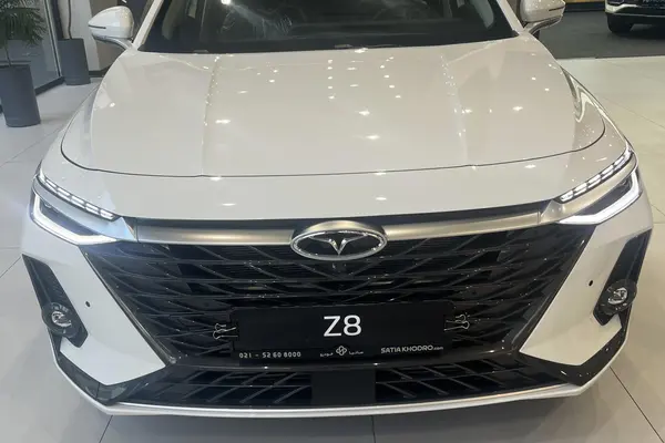 فونیکس، آریزو 8 (Z8)