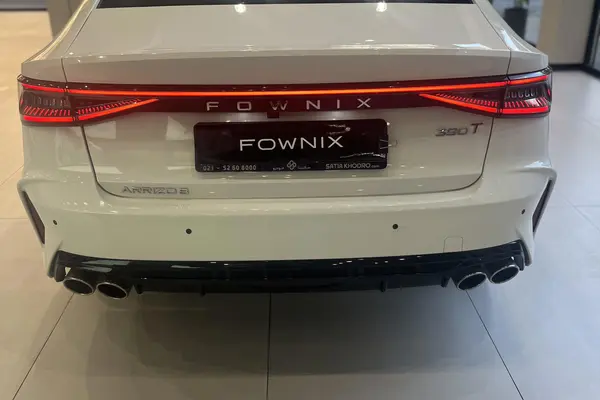 فونیکس، آریزو 8 (Z8)