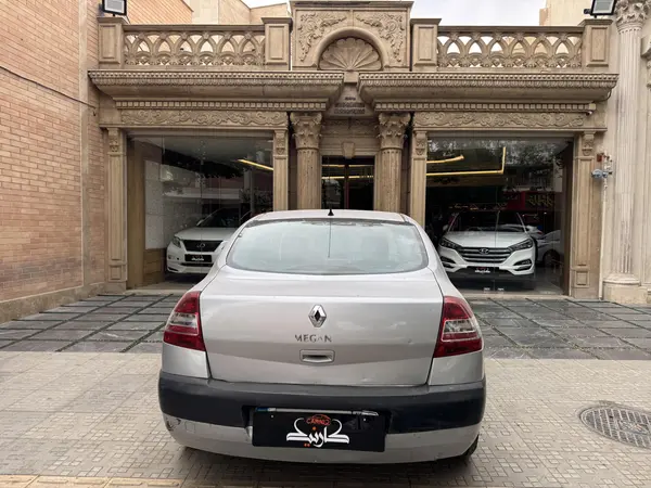 رنو، مگان (مونتاژ)