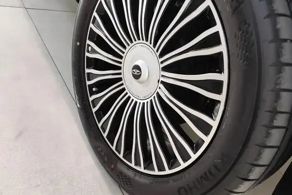 فونیکس  F9