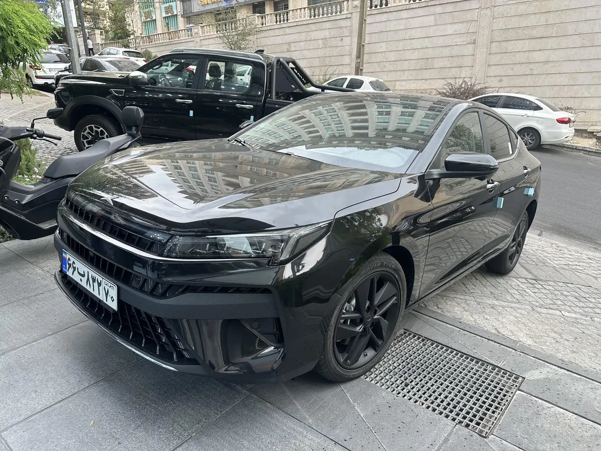 کی ام سی،  J7